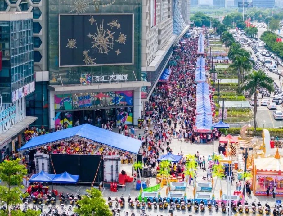 La 14.&ordf; venta ben&eacute;fica de pl&aacute;ntulas verdes